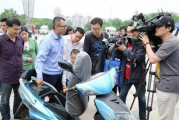 “俞敏洪亚布力论坛谈东莞扫黄事情：色情业被打压后将更加兴旺”